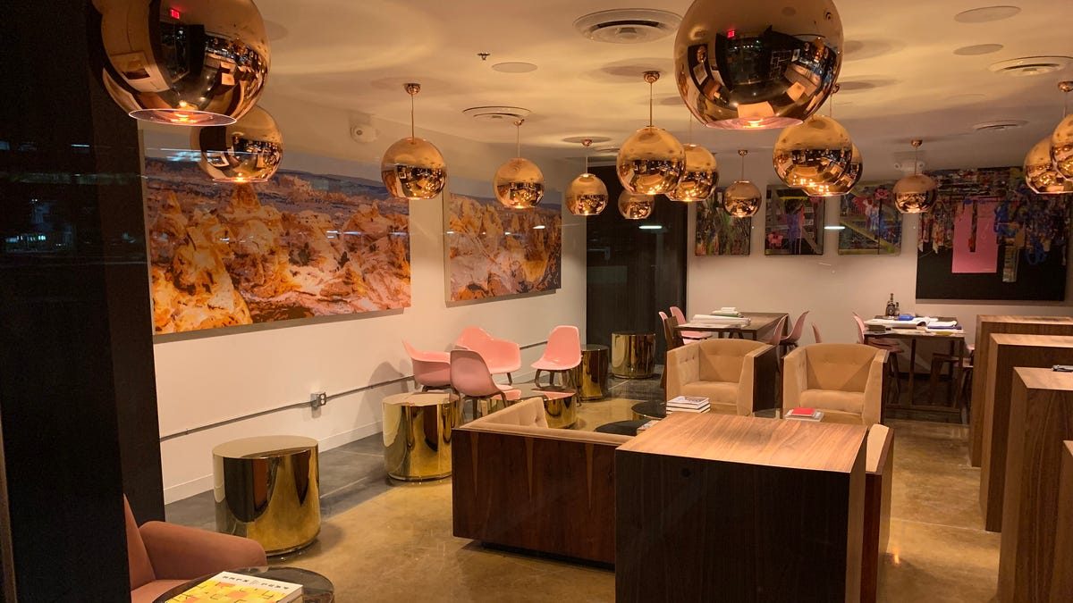 LUX, restaurant