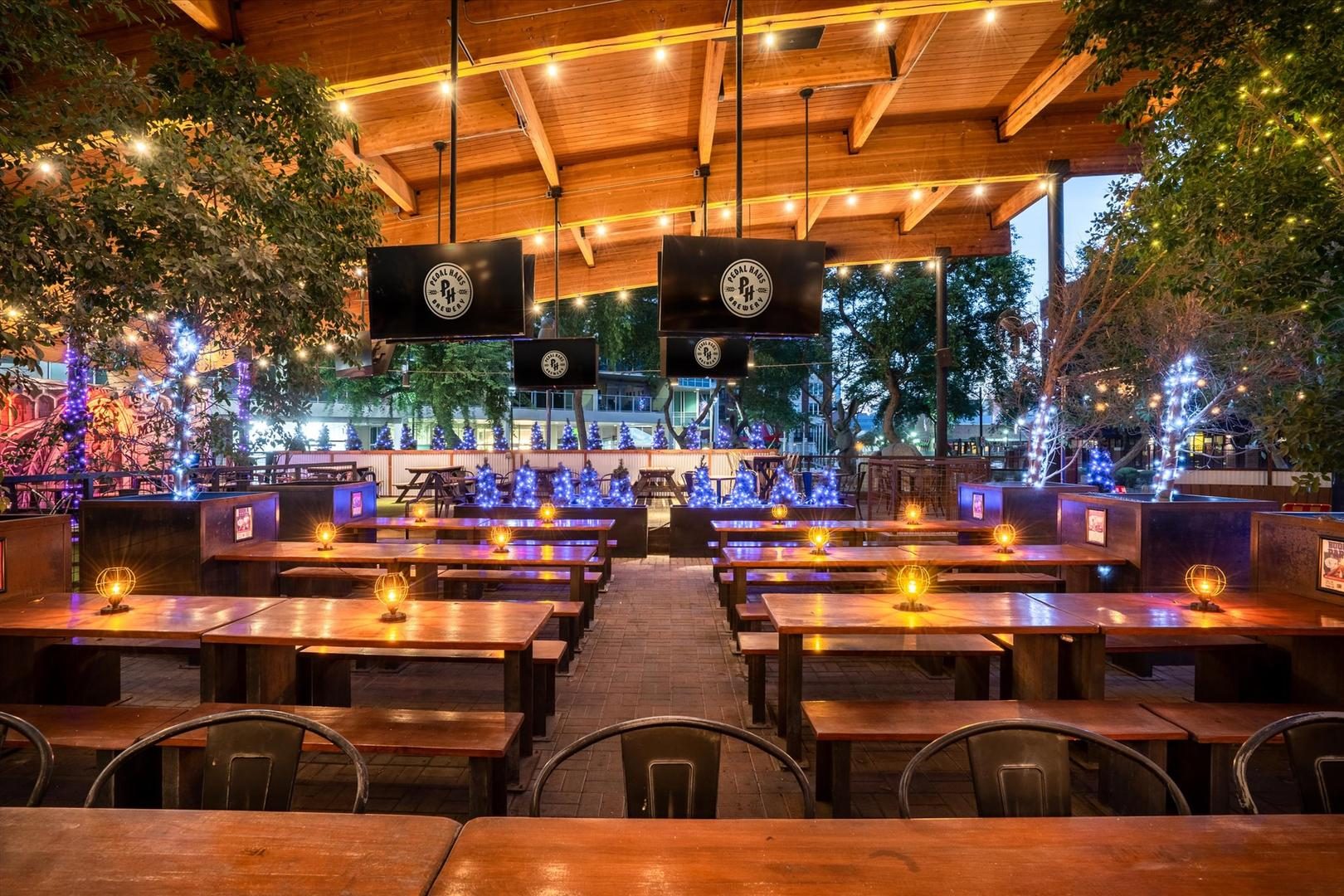 Pedal Haus, restaurant